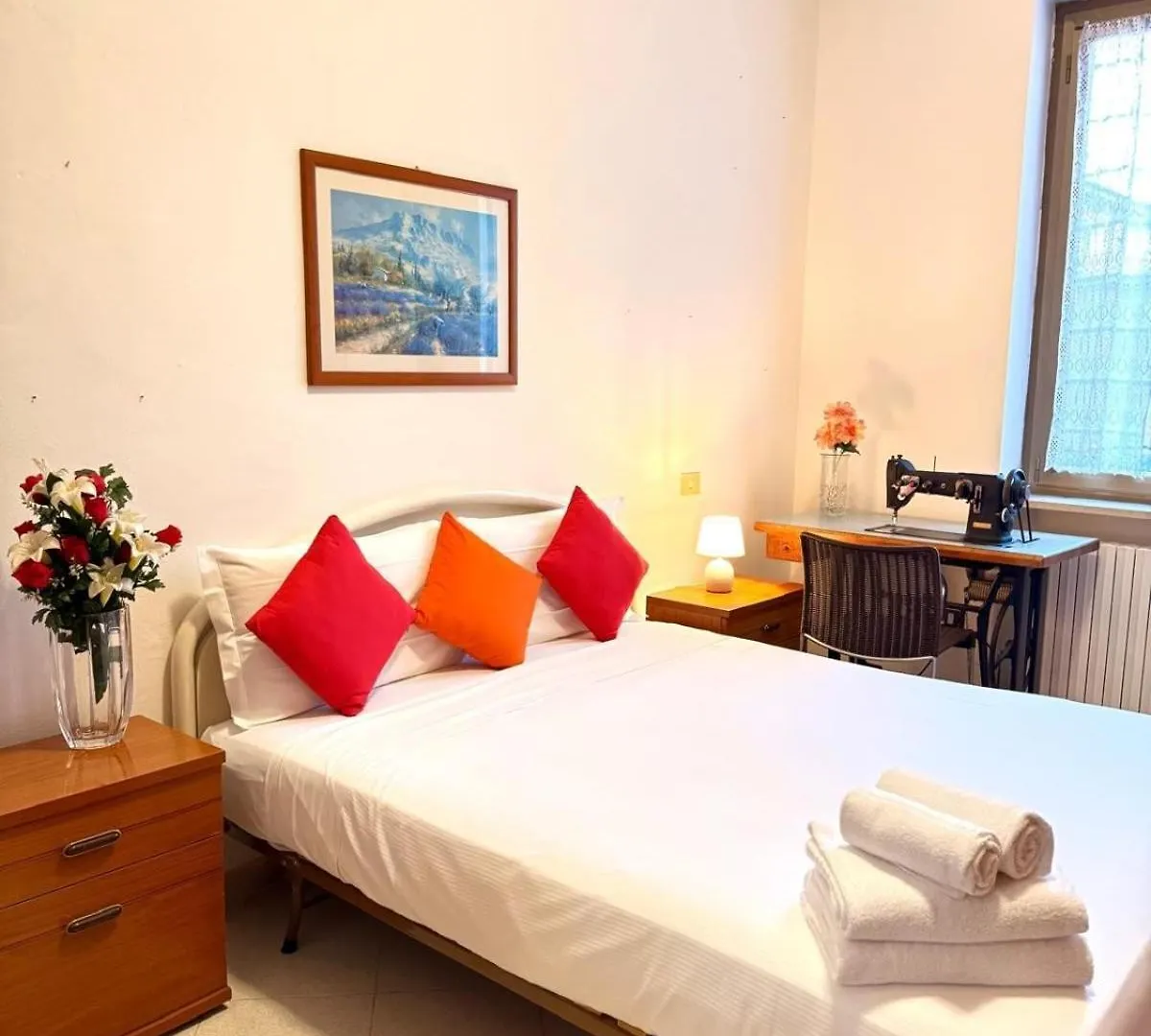 Classic Milan House 15 Minutes From Duomo
